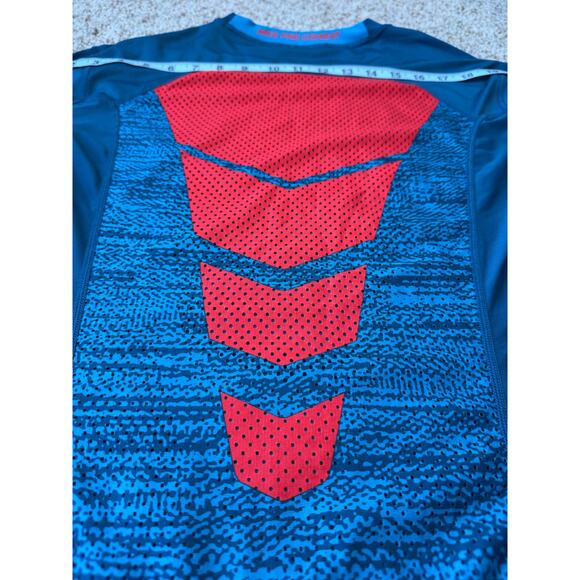 Nike PRO Combat Dri Fit Fitted short sleeve shirt, Large, Red & Blue - Picture 6 of 11